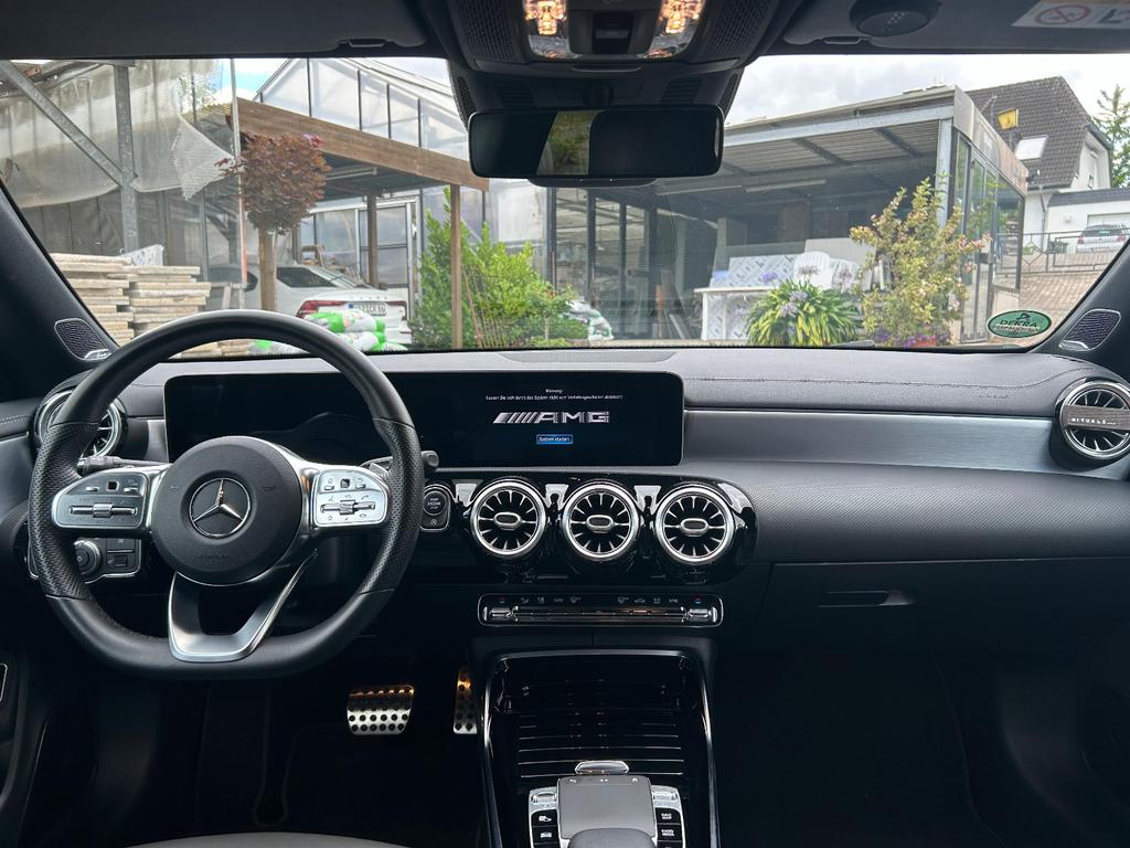 Mercedes-Benz CLA 35 AMG