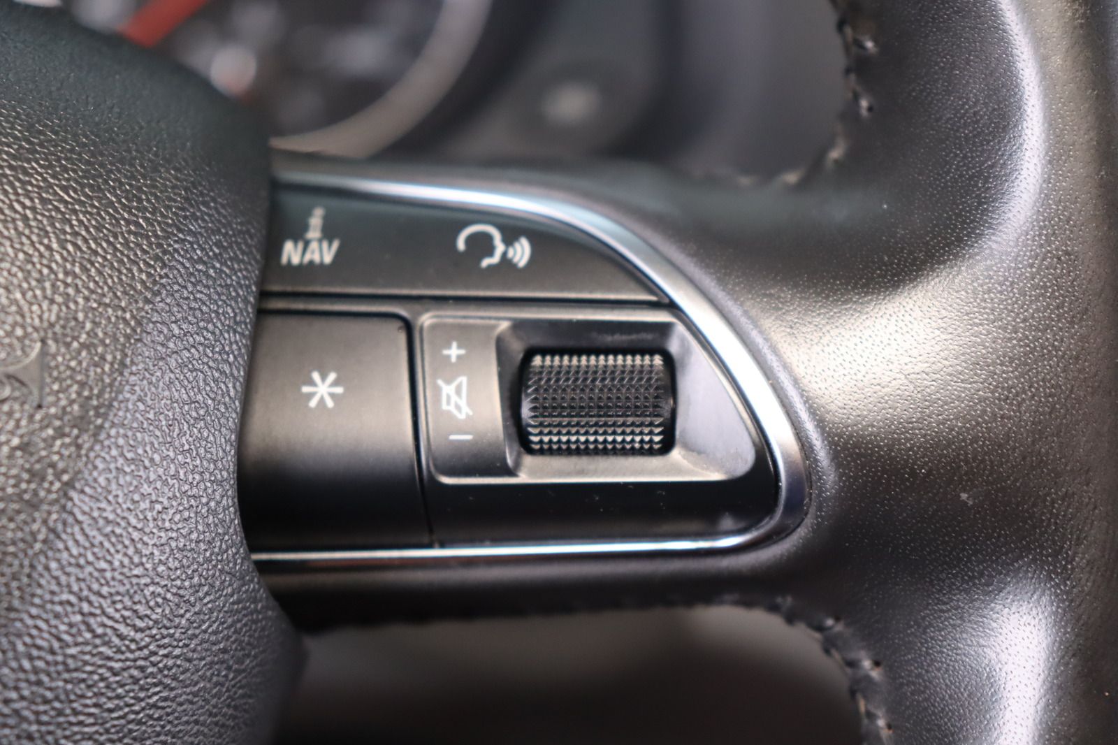 Fahrzeugabbildung Audi Q3 2.0 TFSI S tronic quattro * Standhzg. *
