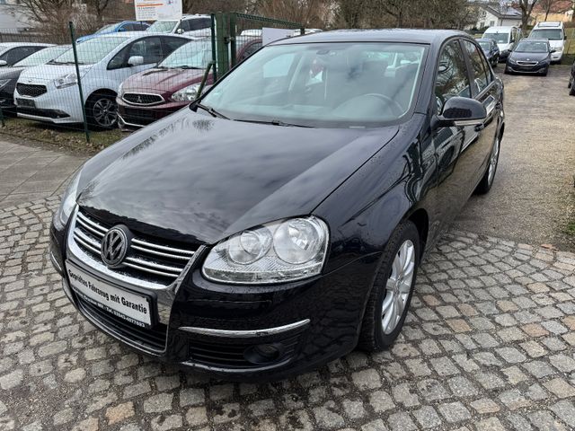 Volkswagen Jetta United Allwetterreifen TÜV & Service neu