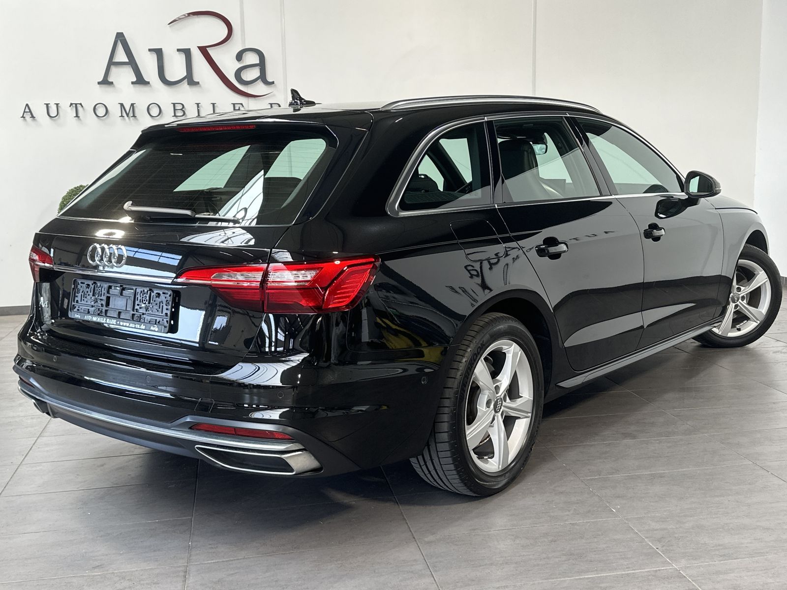 Fahrzeugabbildung Audi A4 Avant 40 TDI Advanced NAV+LED+AHK+PANO+17ZOLL