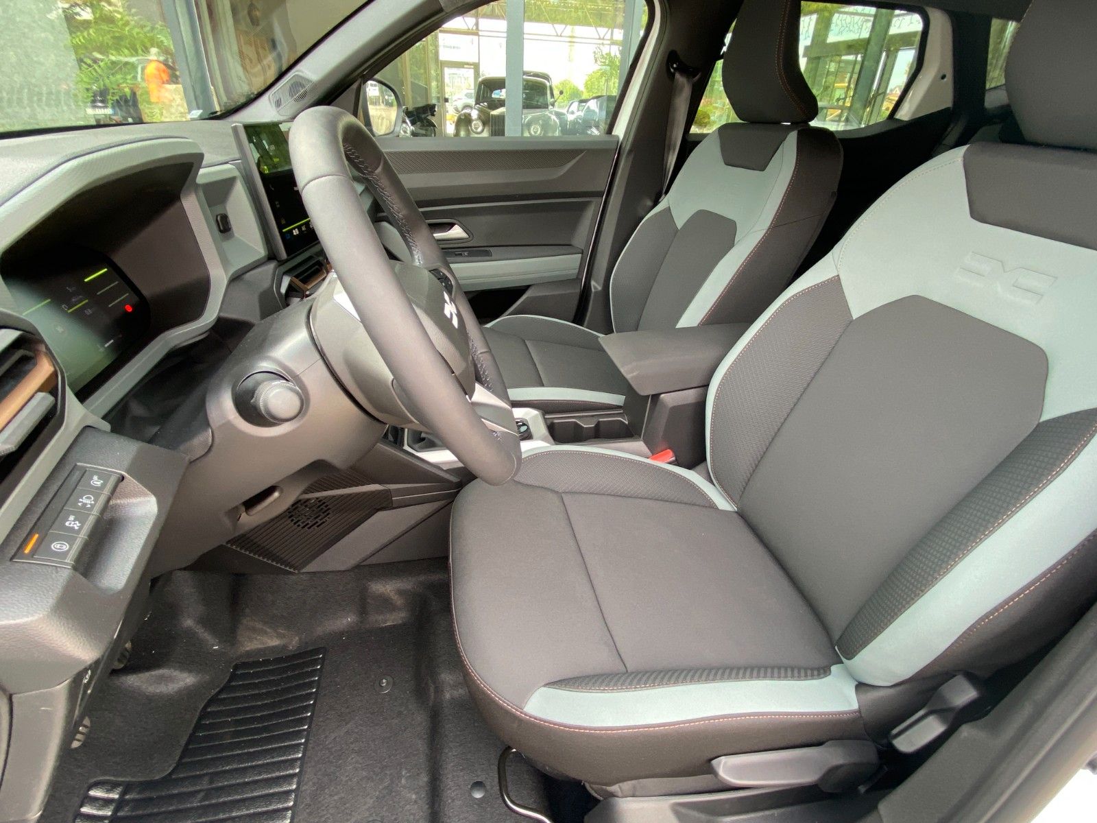 Fahrzeugabbildung Dacia 4x4 TCE 130 Winter-+City-+Techpaket