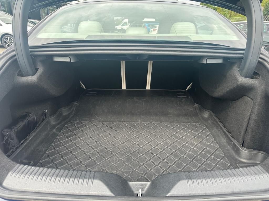 Fahrzeugabbildung Mercedes-Benz CLS 400 d 4M AMG AHK Airmatic ACC HUD Memo Sport