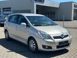 Toyota Corolla Verso 2.2 D-4DSol TÜV 7/26 7 Sitzer AHK - Toyota Corolla Verso mit Diesel-Antrieb