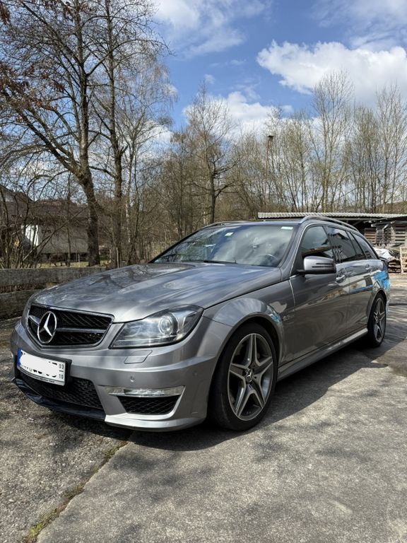 Mercedes-Benz C 63 AMG