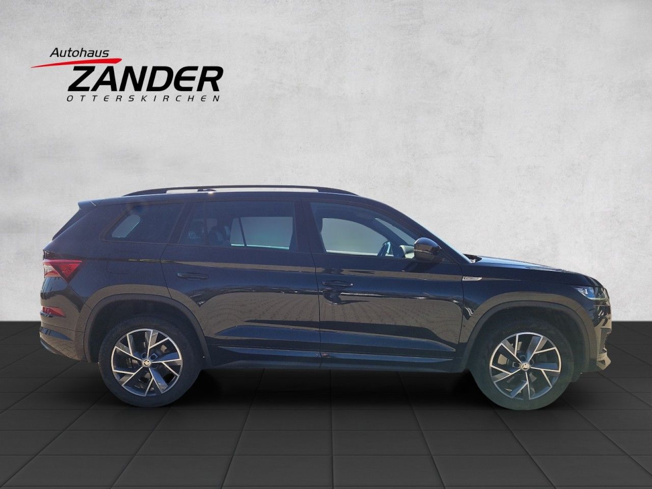 Fahrzeugabbildung SKODA Kodiaq Sportline DSG,4x4,AHK,Navi,Matrix,Canton
