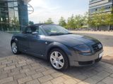 Audi TT Roadster 1.8T quattro 165 kW - - Audi: R 16