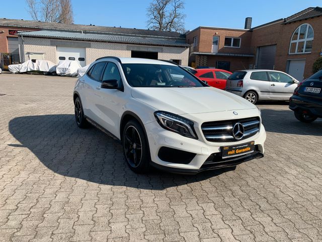 Mercedes-Benz GLA 200 GLA -Klasse GLA 200 AMG/NAVI