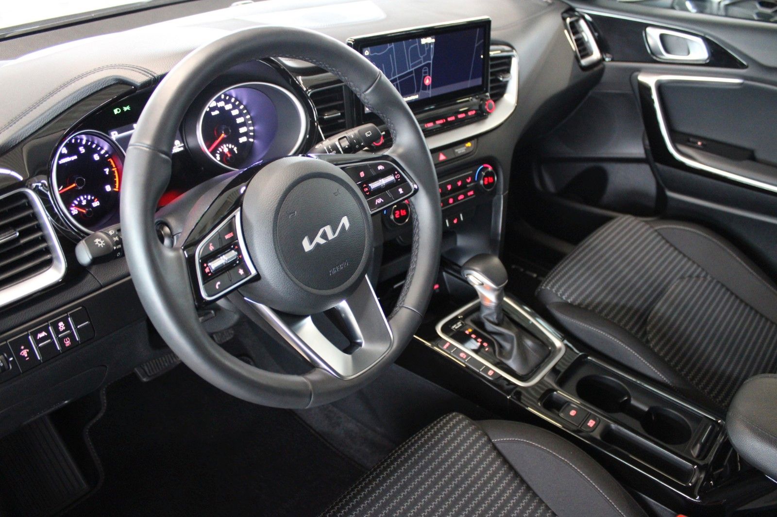 Fahrzeugabbildung Kia cee'd Sportswagon Spirit Aut. Top Ausstattung !