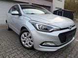 Hyundai i20 Automatik-51 TKM-Lenkrad-/Sitzheizung-1.Hd - Hyundai i20 in Kassel