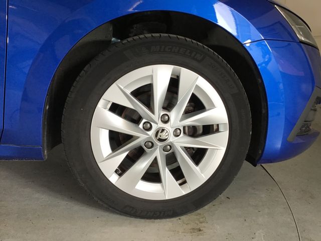 Fahrzeugabbildung Skoda Octavia Style 1.5 TSI Combi HUD/LED/SHZ/Tempo