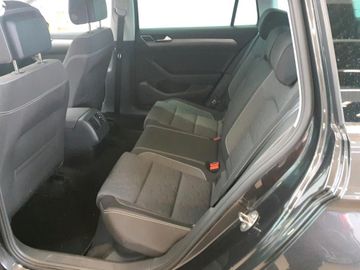 Volkswagen Passat Variant - 7