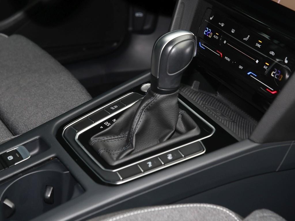 Volkswagen Passat 2.0 TDI DSG Business "1,99%" AHK,, миниатюра 9