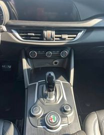 Alfa-Romeo Stelvio - 7