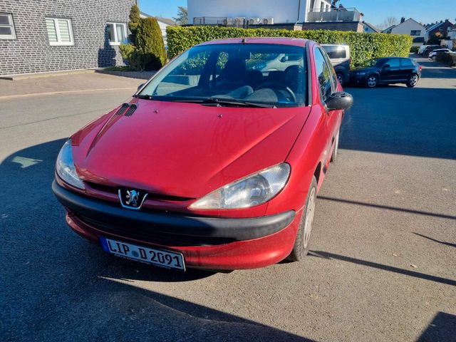 Peugeot 206 1.1 *TÜV-08-2025