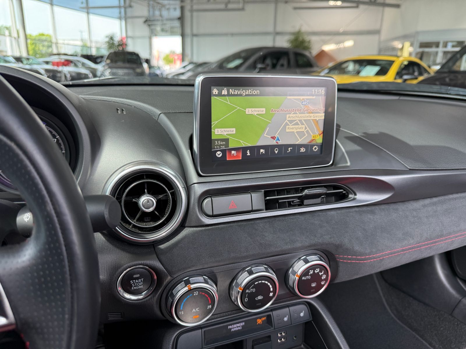 Fahrzeugabbildung Abarth 124 Spider LED LEDER ALU SHZ