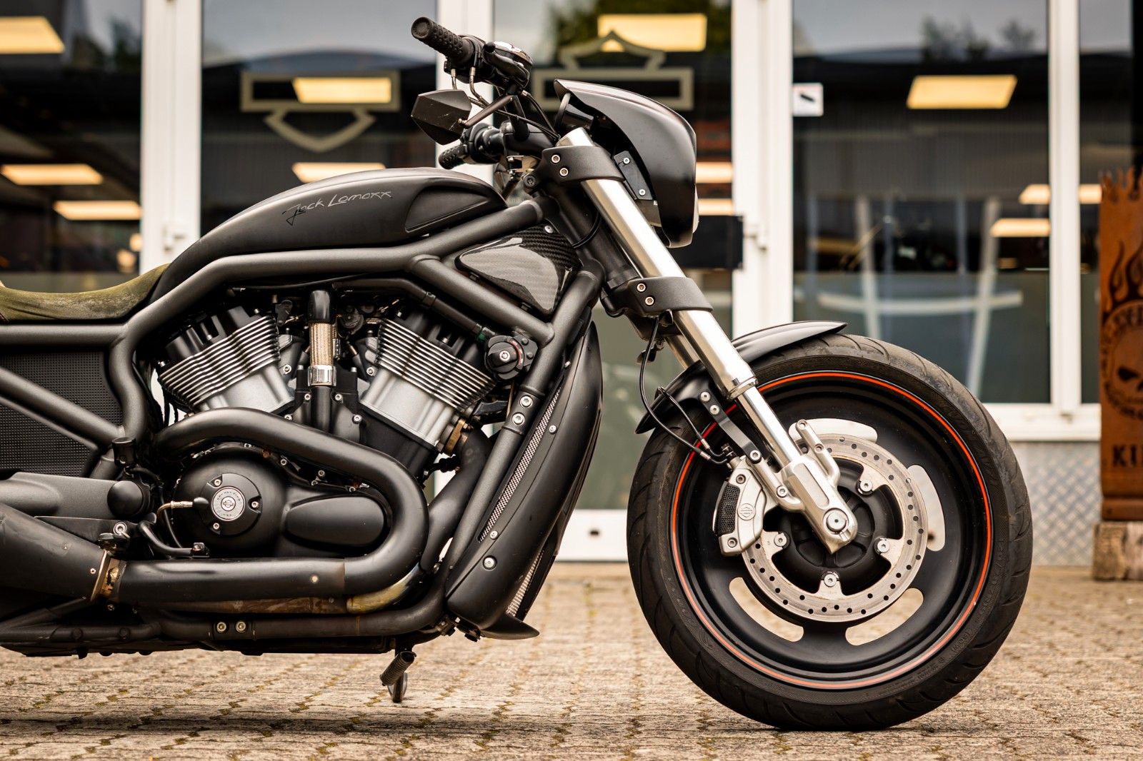 Fahrzeugabbildung Harley-Davidson VRSCR Street Rod - Jack Lomaxx