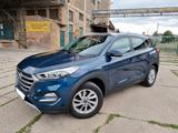 Hyundai TUCSON 1.6 GDI Premium Navi+LED+R-Kam+Scheckheft - Hyundai TUCSON von privat