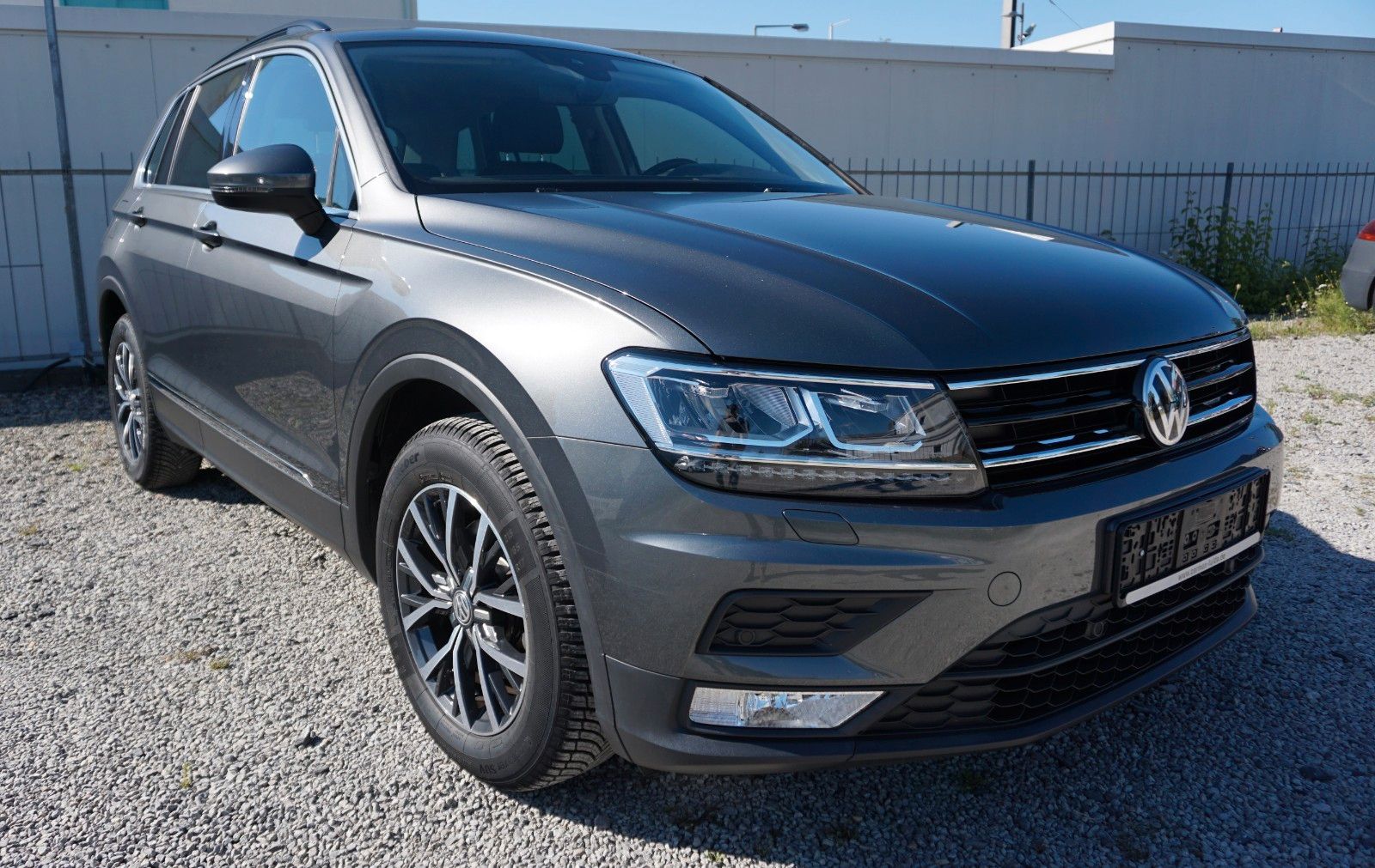 Fahrzeugabbildung Volkswagen Tiguan Comfortline BMT, LED,Navi,PDC, AHK el.