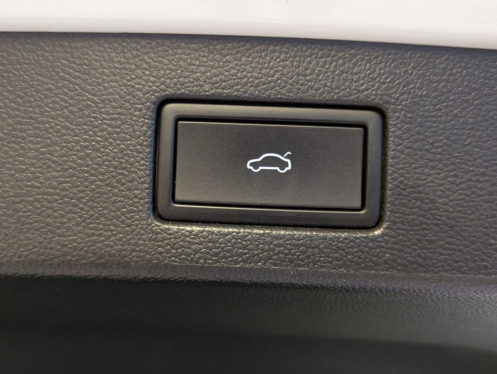 VW Arteon 2.0 TDI DSG SB Virtual LED Kamera AHK 18" - Image 18