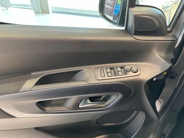 Bild 17 Fiat Doblo E- Doblò Launch Edition 100 kW