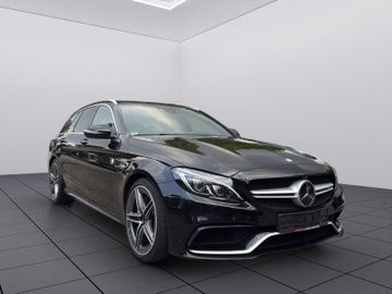 Mercedes C 63 AMG - 8
