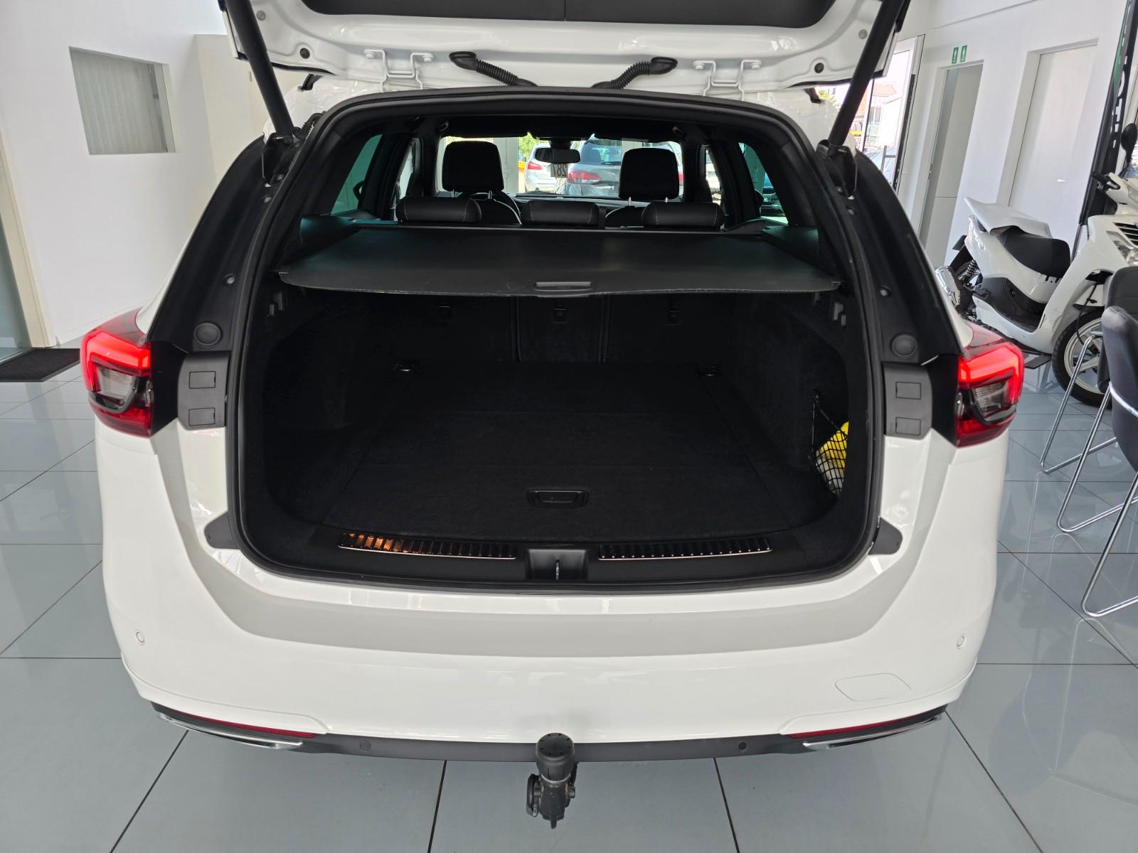 Opel Insignia B Sports Tourer Ultimate OPC-Line