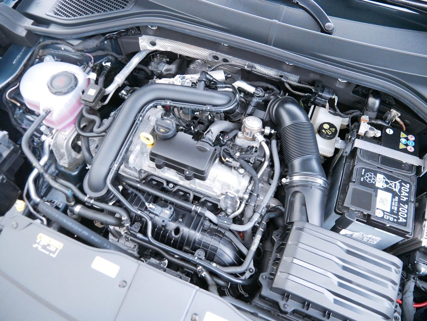 Fahrzeugabbildung Volkswagen T-Roc 1.0 TSI MOVE NEU37T AHK LED Kamera SHZ+LHZ