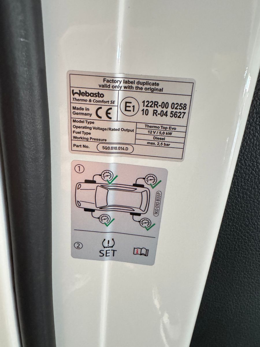 Fahrzeugabbildung Volkswagen T6.1 4M DSG IQ.DRIVE INDIVIDUAL EDITION 6-SITZER