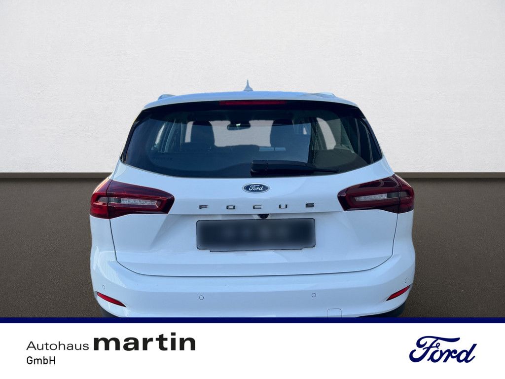Fahrzeugabbildung Ford Focus 1.5 EcoBlue Titanium SHZ PDC NAVI LED ACC