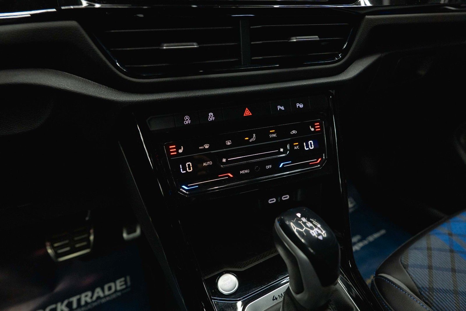 Fahrzeugabbildung Volkswagen T-Roc R 4Motion Black Design *ACC*Matrix*DAB+*