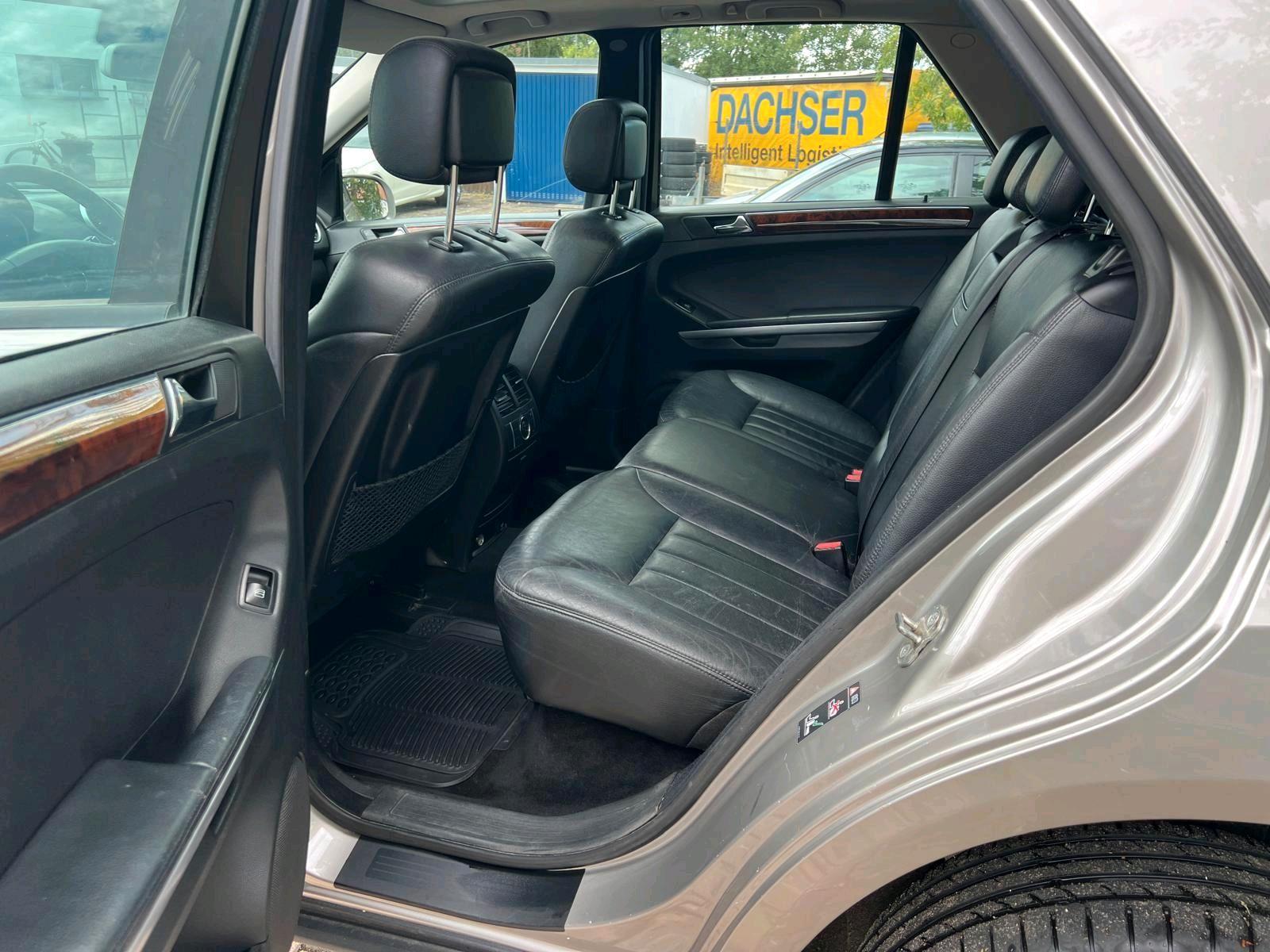 Mercedes-Benz ML280 2005 — photo 12