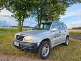 Suzuki Grand Vitara 2.0 Club 4x4 TÜV NEU - Suzuki Grand Vitara: Club