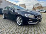 Volvo V60 D3 Momentum Aut. - NAVI + XENON + SHZ + CAM - gebrauchte Volvo Kombis