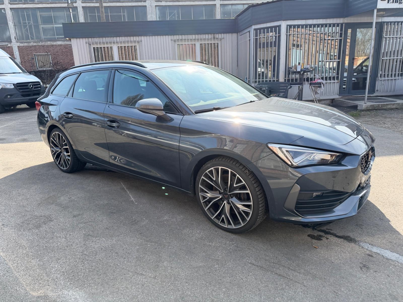 Cupra Leon Sportstourer VZ 2.0 Automatik Kamera Car 1H