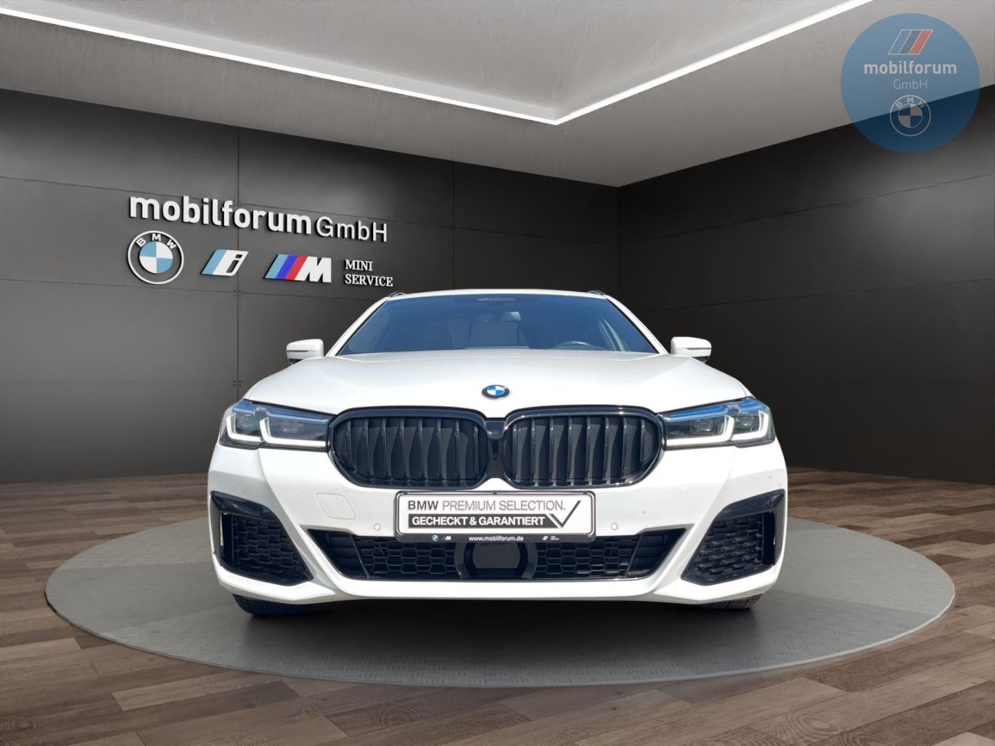 BMW 530 i Touring M-Sport AHK StandHZG Panorama foto 12