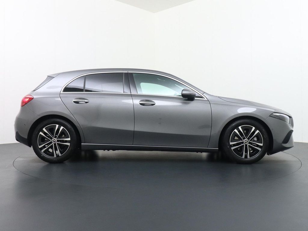 Mercedes-Benz A 180 Star Edition Luxury Line | Tempomat | Acht