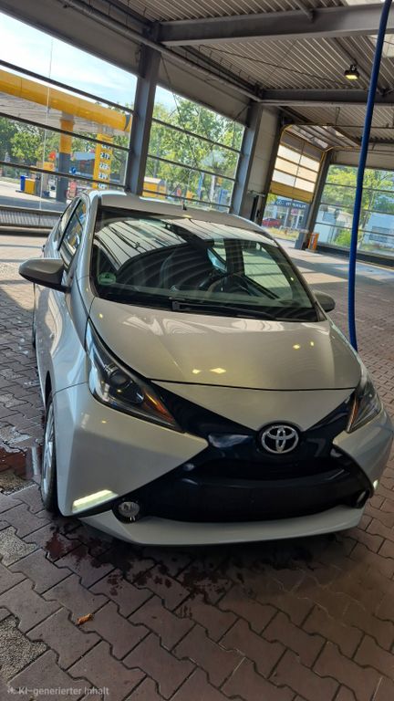 Image of Toyota Aygo (X)
