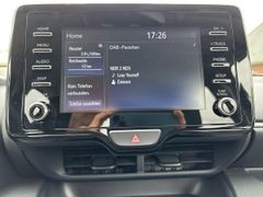 Fahrzeugabbildung Toyota Yaris Hyb Team D LED SHZ 15 Jahre Garantie