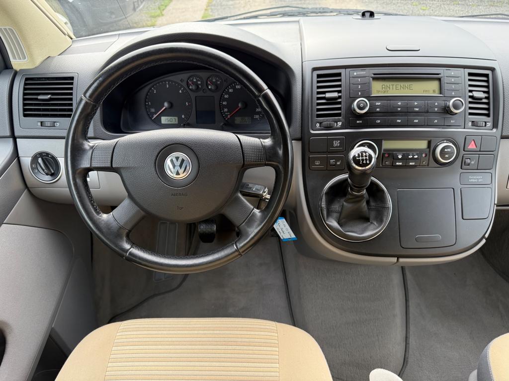 Volkswagen T5 California