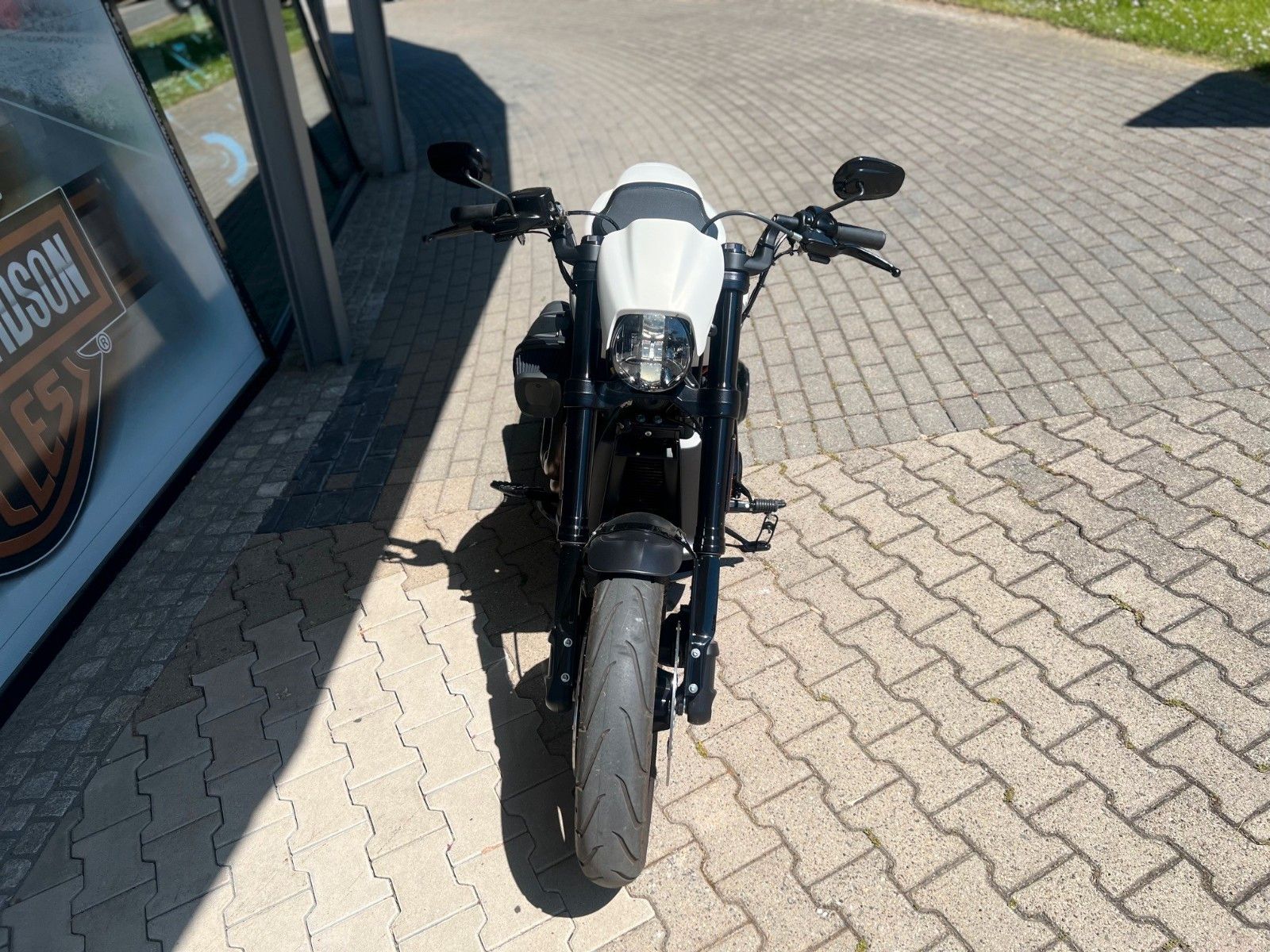 Fahrzeugabbildung Harley-Davidson FXDR 114 - Top Gepflegt - Neuwertig - Kesstech
