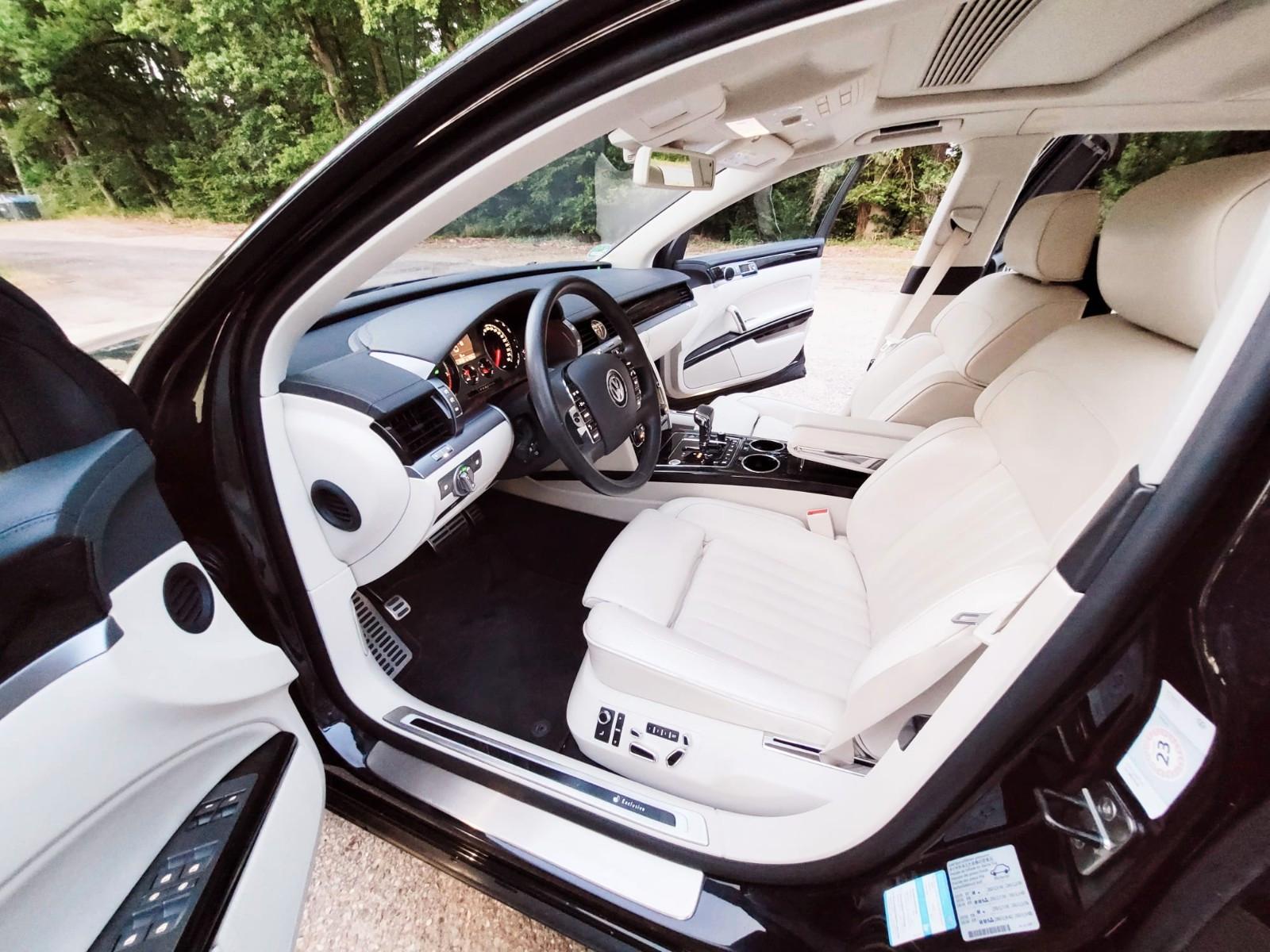 Volkswagen Phaeton 4.2 V8 lang 4MOTION Tiptronic 4-Sitzer -