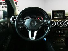 MERCEDES-BENZ B 180  CDI Automatik Navi PDC SHZ 