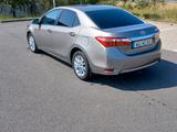 Toyota Corolla 1,6-l-Valvematic Multidrive S Execut... - Toyota Corolla mit Benzin-Antrieb: Limousine, Automatik, 1.6