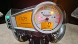 Triumph Speed Triple 1050 - TRIUMPH SPEED TRIPLE 1050