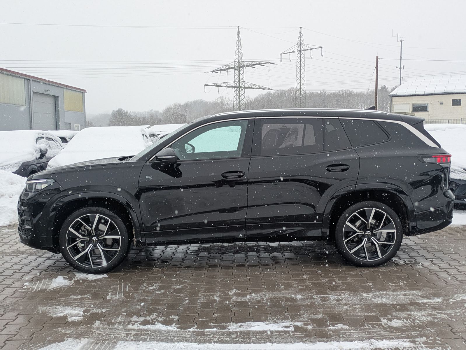 Fahrzeugabbildung Volkswagen Tayron 2.0 TDI 4M R-Line 7Si*MATRIX*AHK*PANO*HUD