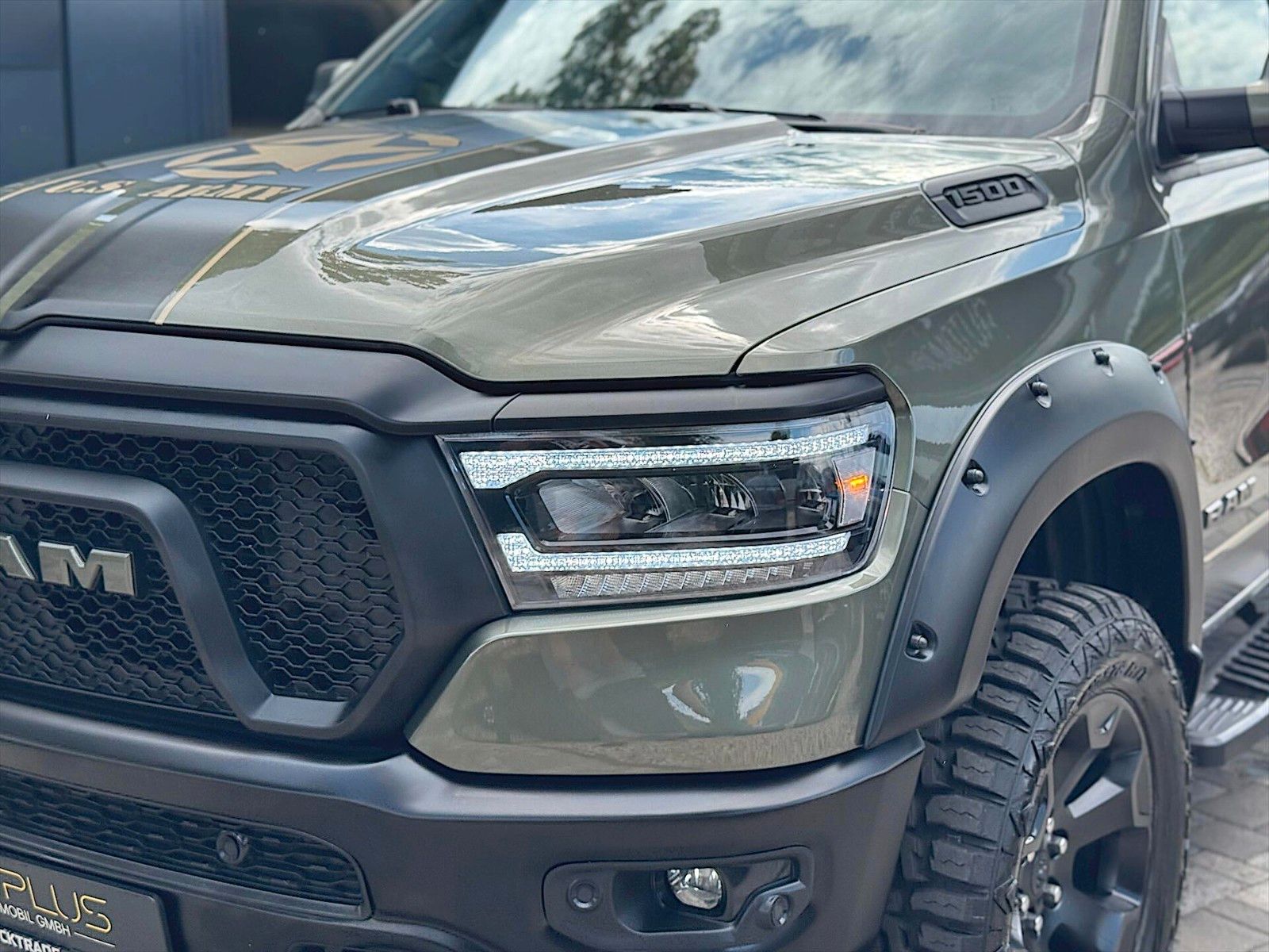 Fahrzeugabbildung Dodge RAM 5.7 V8 HEMI US ARMY STYLE Offroad 4x4 LED