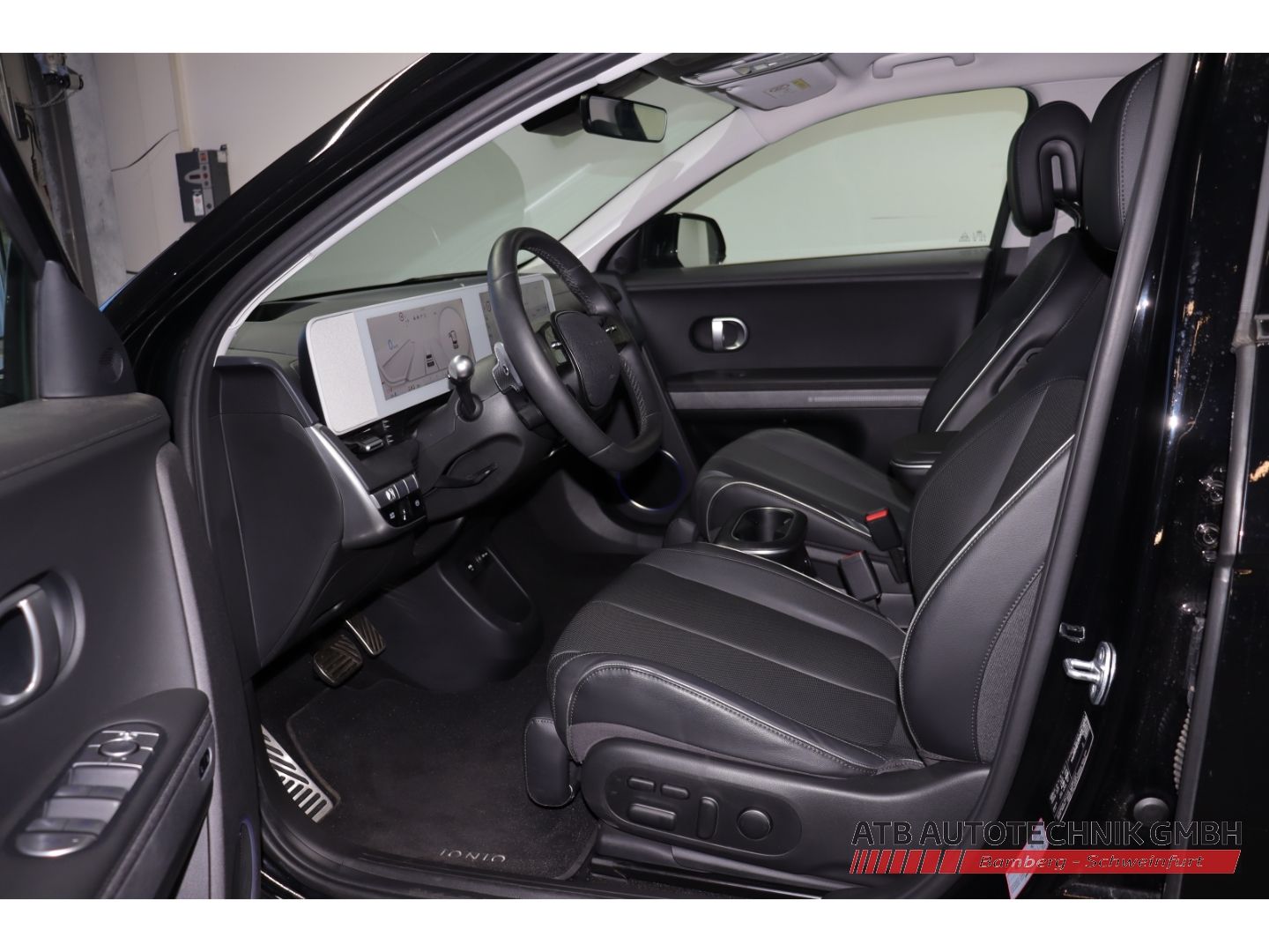 Fahrzeugabbildung Hyundai IONIQ 5 77,4 kWh 4WD SOH 98,6% UNIQ +Relax +20-Z