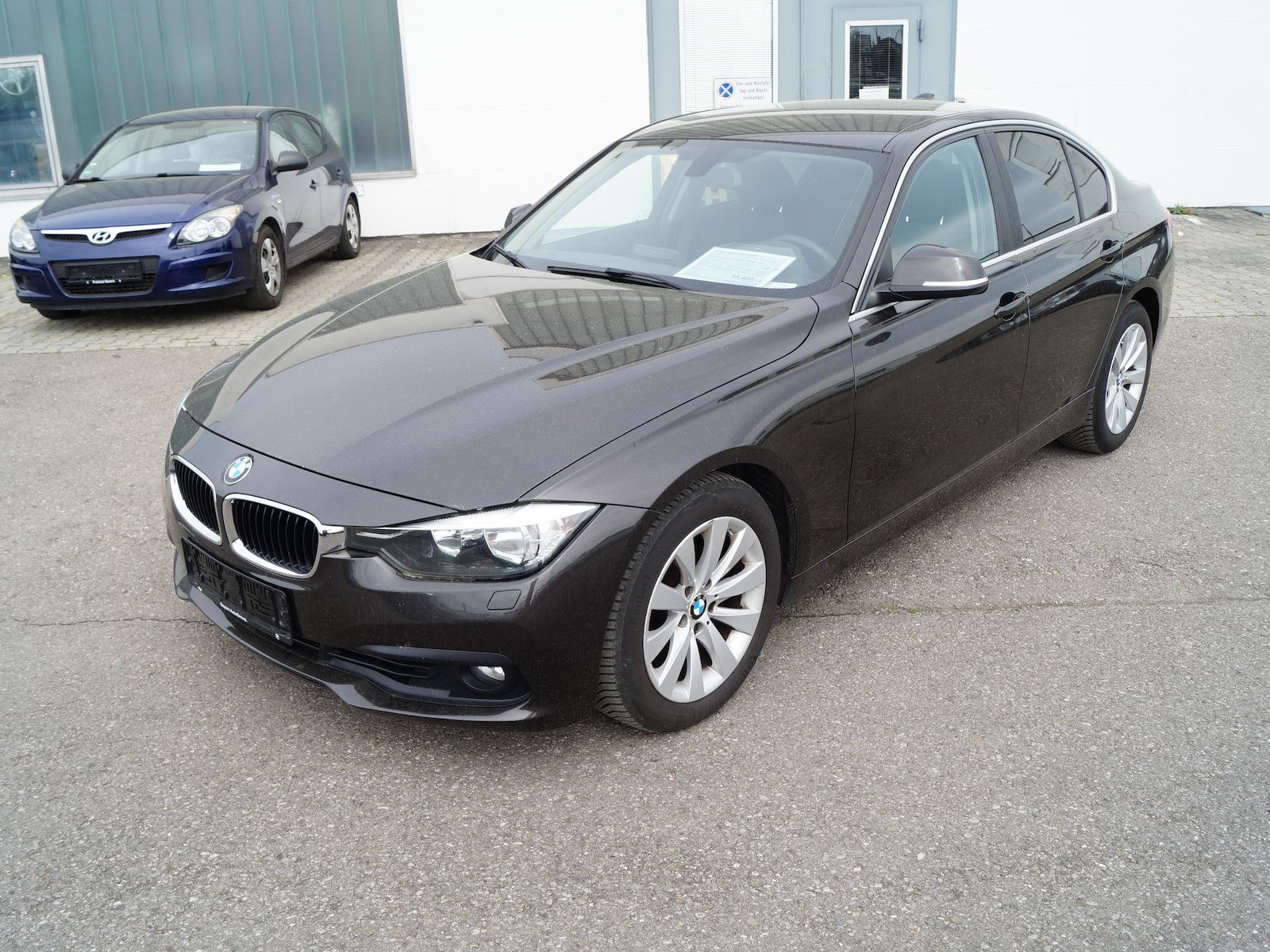 BMW 320i Limousine * Alu 17´ * Sitzhzg. * AHK *