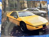 Pontiac Fiero - Pontiac Fiero mit Benzin-Antrieb: Coupé