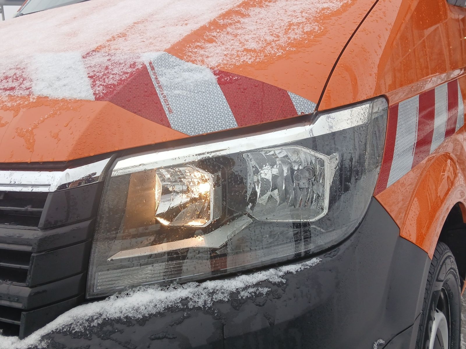 Fahrzeugabbildung Volkswagen Crafter Kasten 35 MR HD AHK Klima RFK